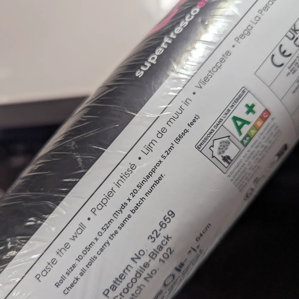 ⭐NWT Graham And Brown Superfresco Crocodile Black Wallpaper